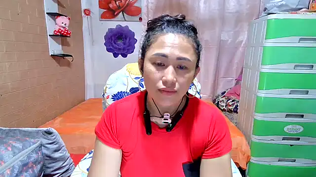 Chat +18 de Filipina_Desire ao vivo
