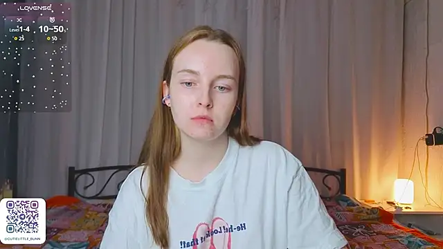 XXX chat uživo modela bae_cake_