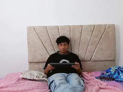 Robertt_Brown's Webcam Show