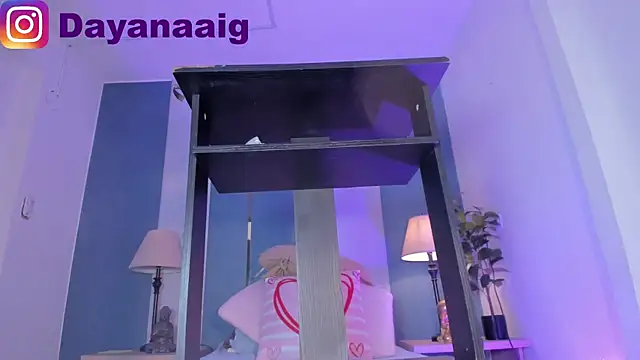 Chat soba uživo modela Voluptupus-girl