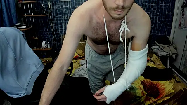CuteBoy228 élő XXX-chatje