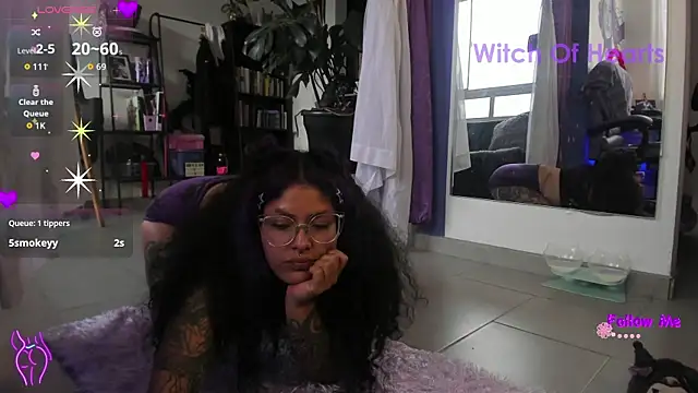 XXX chat uživo modela witchviolet