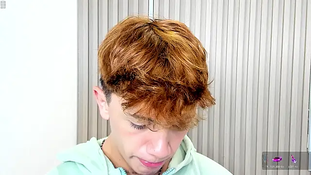 Tomy_Rox's Live XXX Chat