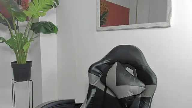 Chatroom XXX en direct de enma30_