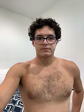 Caleb-Sweats: διαδικτυακό σόου στην κάμερα