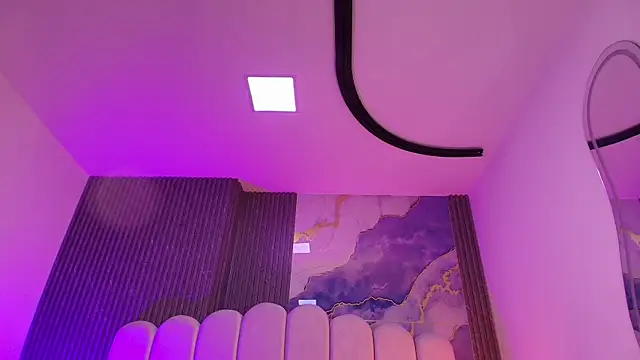 חדר צ'אט בשידור חי של hot_dione