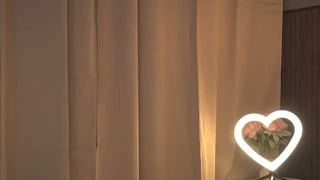 pinkmangokiss Webcam-Show