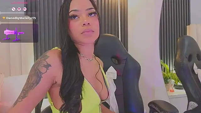 Chat +18 de Madiee_Rhea ao vivo