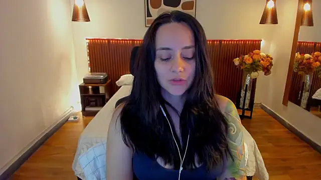 KatherineBond Chat XXX live