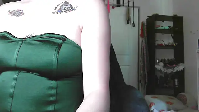 Chained_Aless' Webcam Show