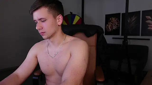 Show modela Zack_Gillian na web-kameri
