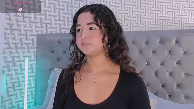 Evaa_Lunna_ Chat XXX live