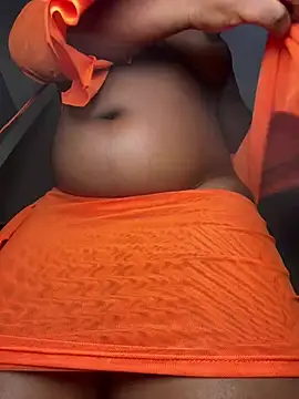 Živý XXX chat Hugemassivebootie