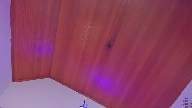 חדר צ'אט בשידור חי של _Kailythompson