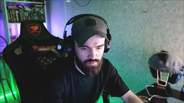 _Mostly_ Live XXX-Chat