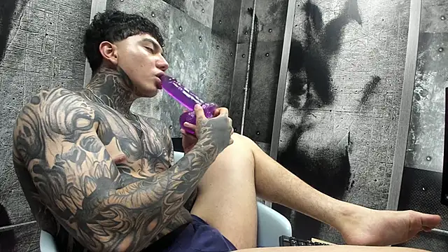 Gury_tattoo – Naživo XXX chat