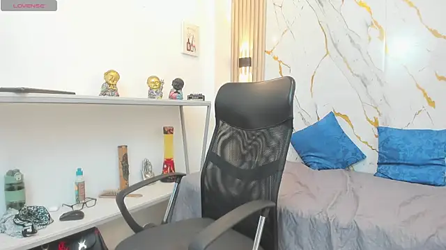 Zayn_Fox32 élő XXX-chatje