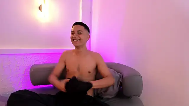 RicciRizzo Adlı Modelin Canlı XXX Sohbeti