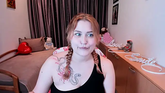 Czat XXX na żywo – NoraLiin