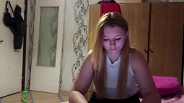 RaeannRoewen Webbikameraesitys