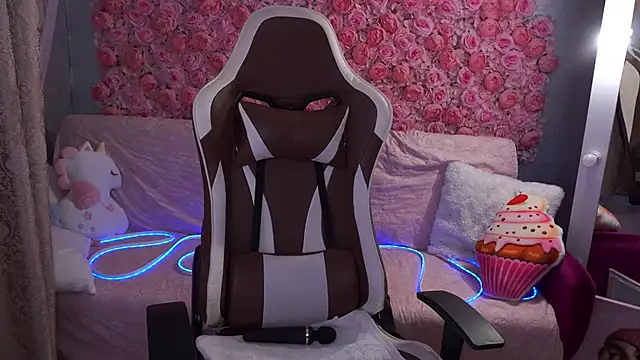Czat XXX na żywo – CarolinaaFoxyyy