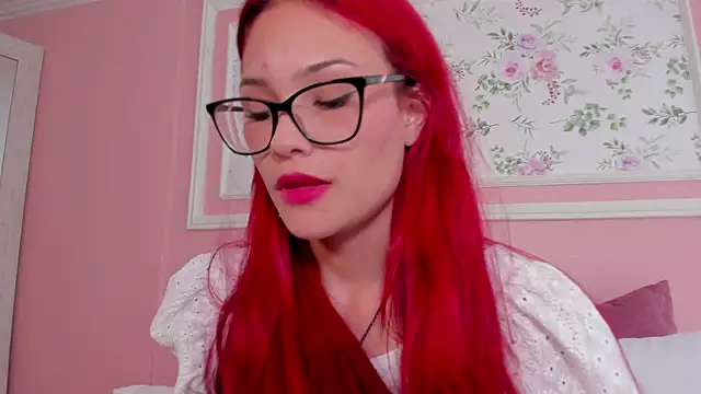 mae_lyra's Live XXX Chat