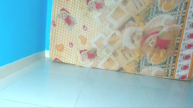 Chat +18 de xxxsarahot250316 ao vivo