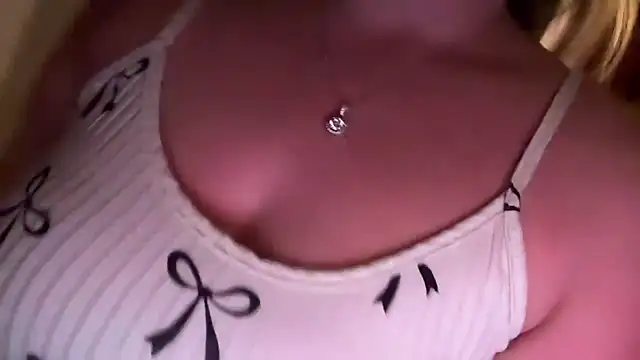 SexySashaxox 在線直播表演
