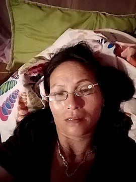 XXX chat uživo modela Cucci07