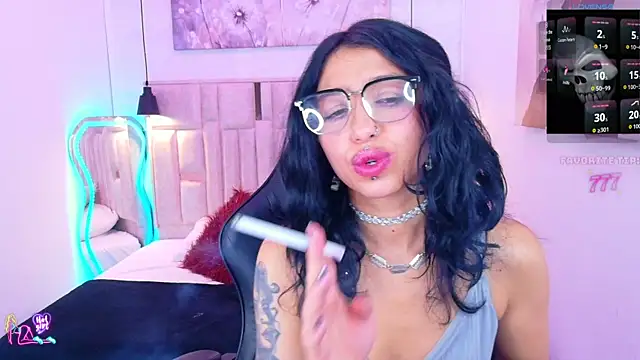 REDHOTTER_ Adlı Modelin Canlı XXX Sohbeti