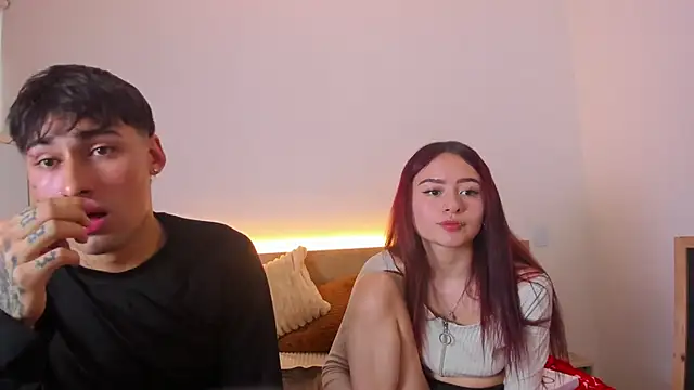 Kenji_n_Rousse Adlı Modelin Canlı XXX Sohbeti