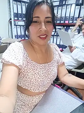 ZOE-WILDER_ Show Webcam