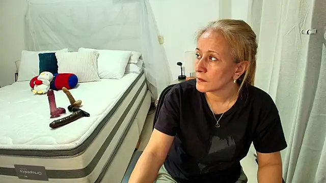 XXX chat uživo modela Naty_Stone