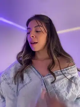 צ'אט XXX בשידור חי של AmmyCollinsW