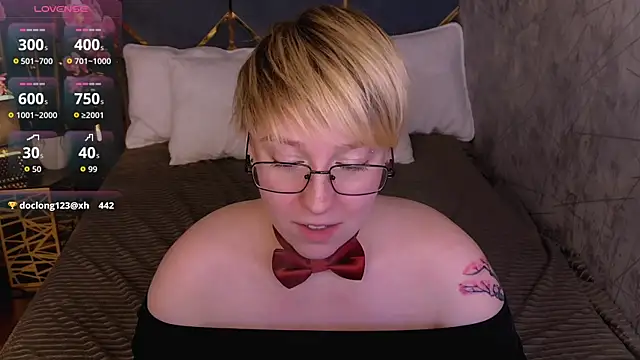 AlexandraGreen Chat XXX in diretta
