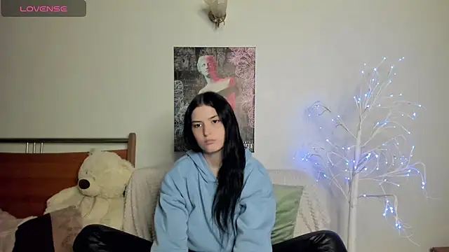 Kira_Devi's Webcam Show