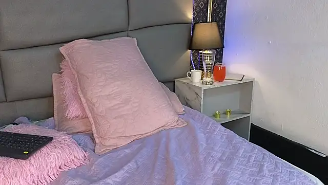 Živý XXX chat AkiraPrinces