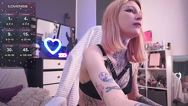 fraulein_mooon Adlı Modelin Canlı XXX Sohbeti