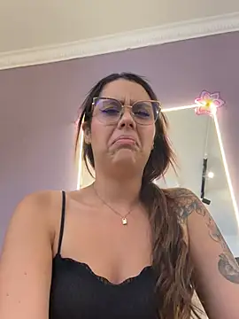 Veravantemp Adlı Modelin Canlı XXX Sohbeti