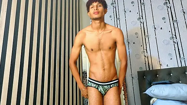 Alex_Bloom লাইভ XXX চ্যাট