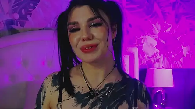 MaeveMoon Adlı Modelin Canlı XXX Sohbeti