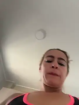 הופעת וובקאם של Natigoonzalez