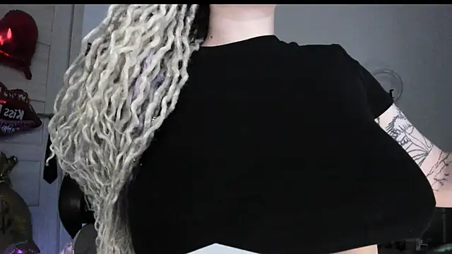 HoneySallyMoore's Live XXX Chat