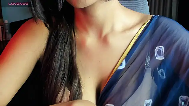 Lusty_Lua Chat XXX in diretta