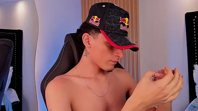 Chat XXX en directo de MateoMitchell