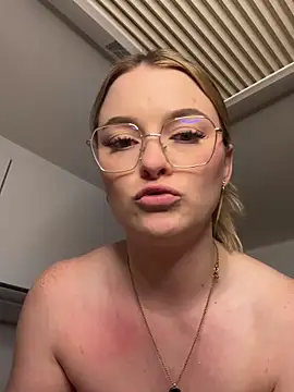 melanieTesssのライブXXXチャット