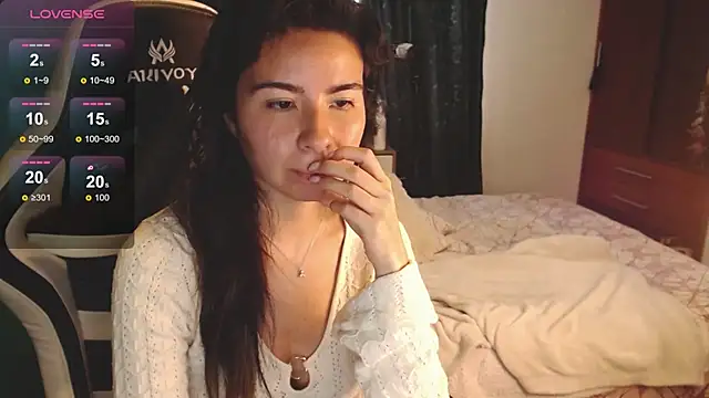Chat +18 de alice_middlee ao vivo