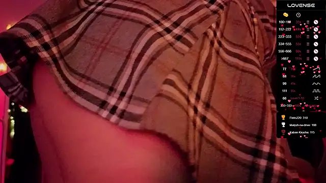 XXX chat uživo modela Nestyzz