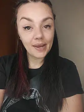XXX chat uživo modela KrissSexi