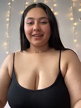 Онлайн  чат XXX Siena_kai